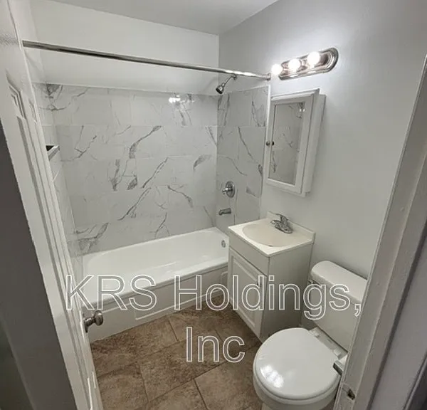 The Carlisle Apartments — Photo 15