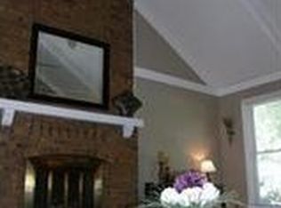 3596 NE Chapel Dr, Blue Springs, MO 64064