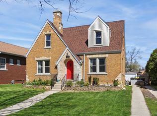 126 Northgate Rd, Riverside, IL 60546
