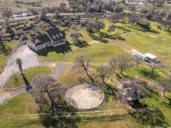 3rd image of 17117 Jeni Ct