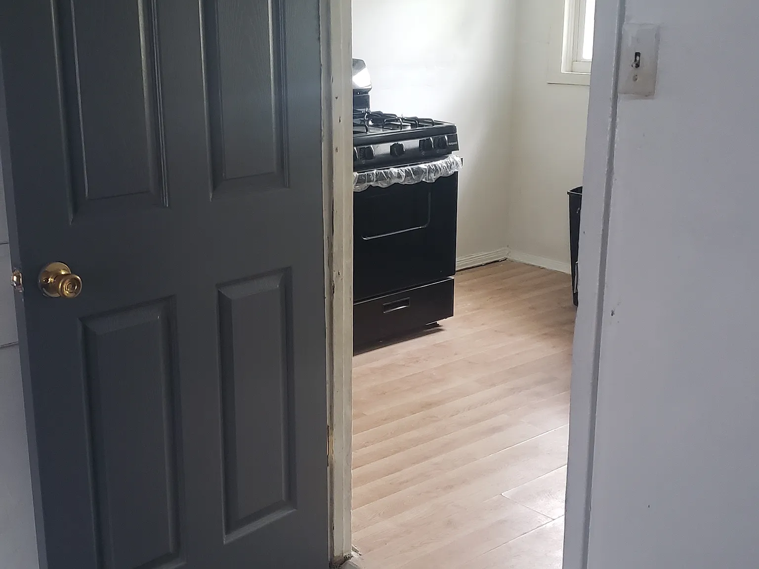 3 bed, $950 — Photo 2