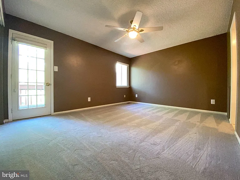 326 Brigade Ct — Photo 31