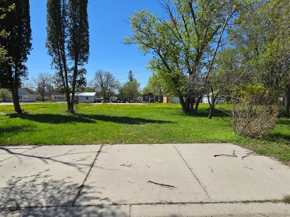 1103 9th St, Intl Falls, MN 56649