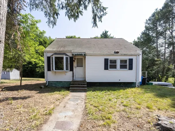 25 Geordan Ave, Wrentham, MA 02093
