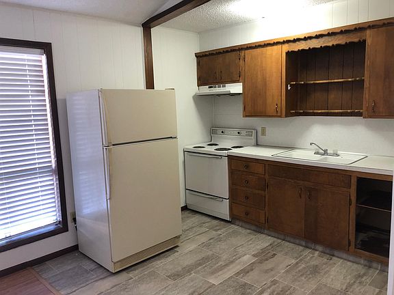 2nd image of 1515 W 18th St APT 8