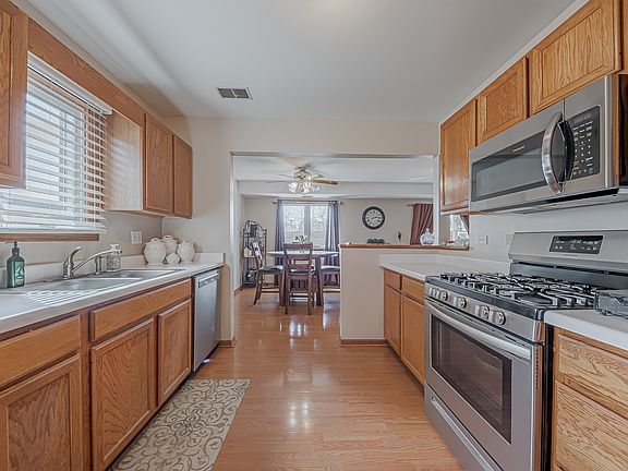 4th image of 10956 S 76th Ave Unit D