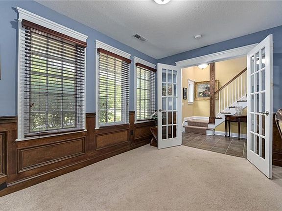 3rd image of 13900 S Park Blvd Unit 12