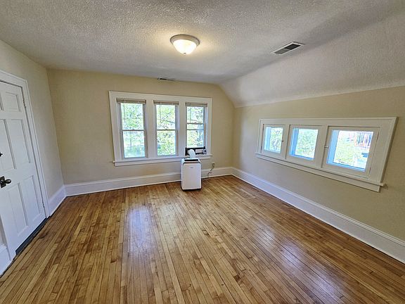 2nd image of 717 31st Ave N #2