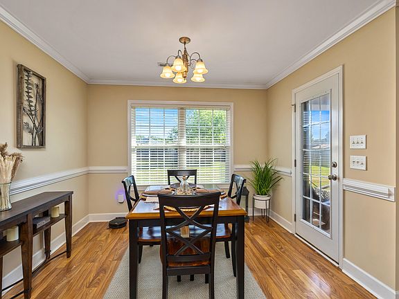 4th image of 2874 Foxcroft Cir