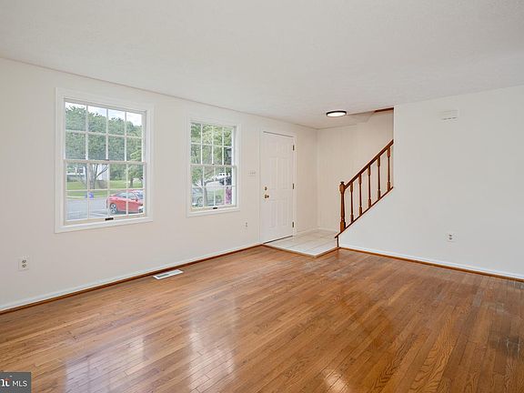 5th image of 10805 Sir Barton Cir