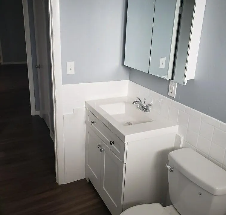 2 Ash Ct #8