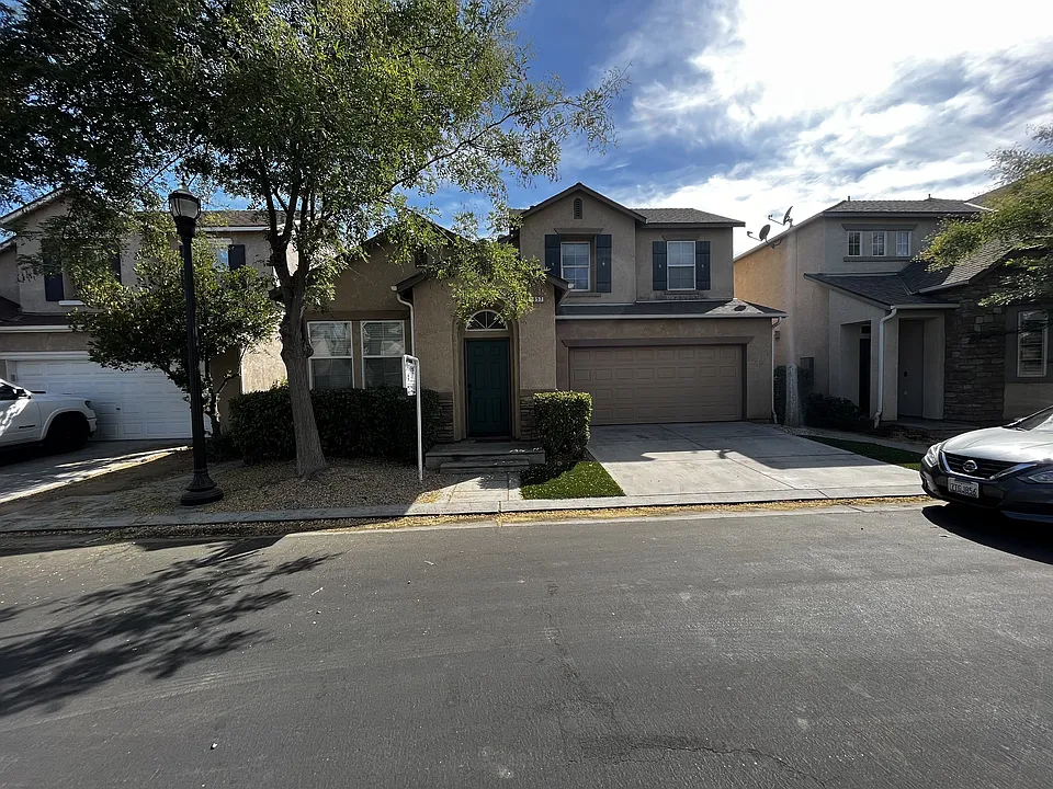 4057 W Pear Tree Ln