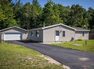 1555 Pine Dr, Traverse City, MI 49686