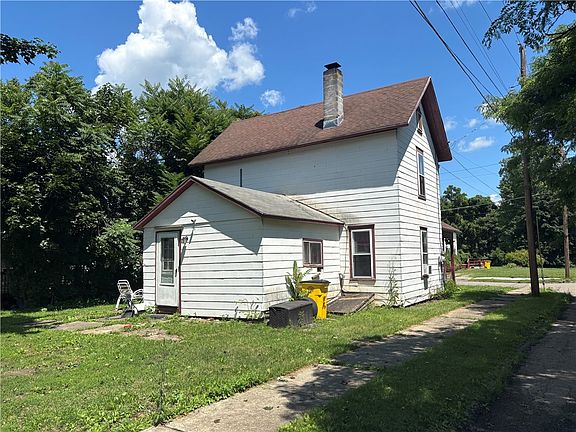 2nd image of 501 Oak St