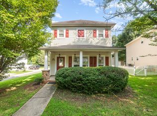 8813 Washam Potts Rd, Cornelius, NC 28031