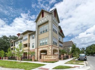 628 SW 10th St APT 307, Gainesville, FL 32601