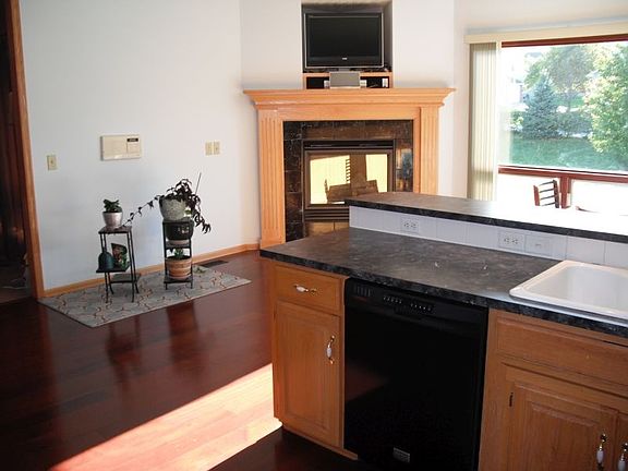 4th image of 1826 N 153rd Ave
