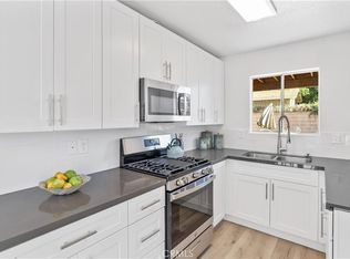 2214 W Wardlow Rd, Long Beach, CA 90810