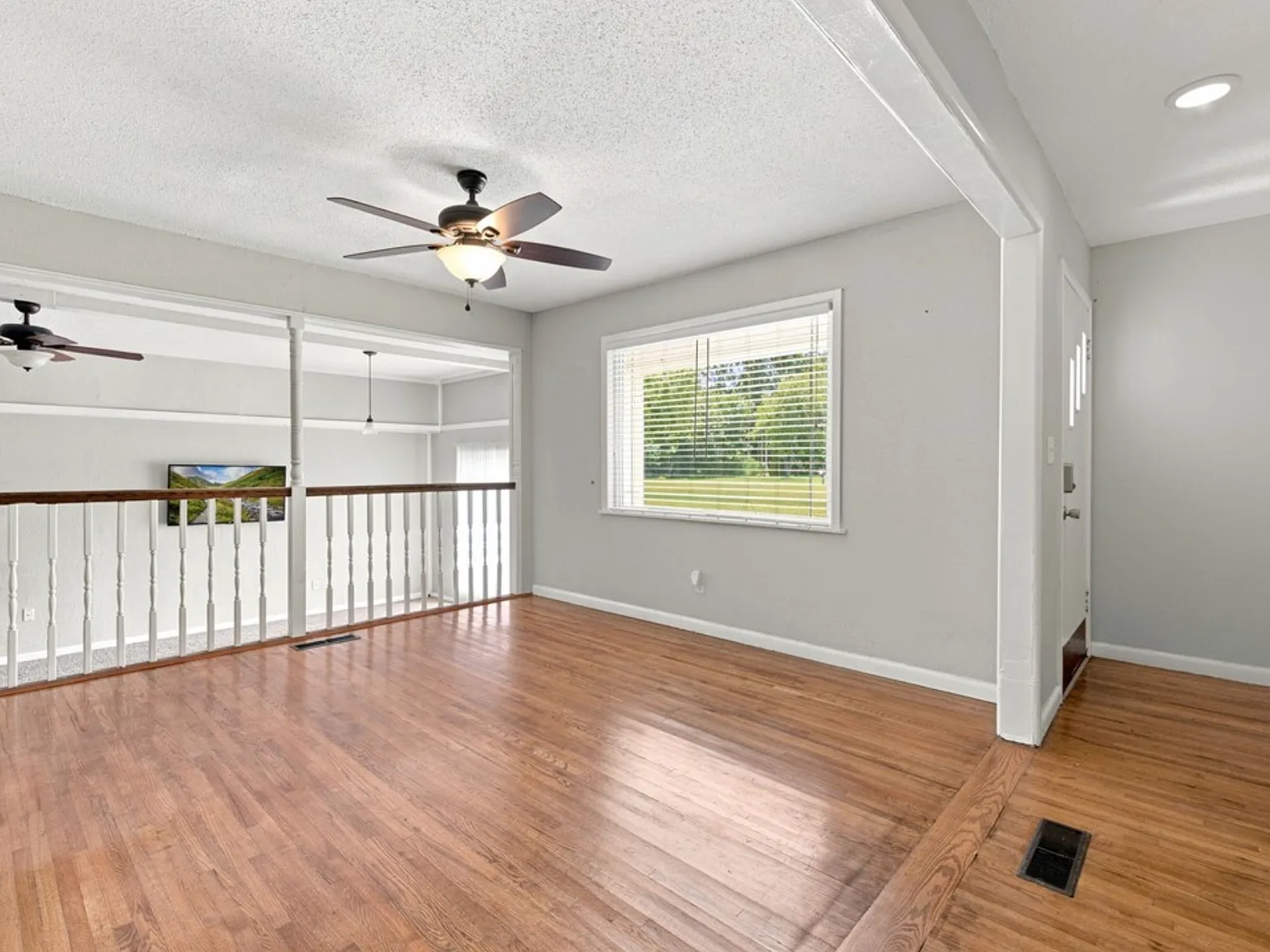 4 bed, 2165 sqft, $575 — Photo 3
