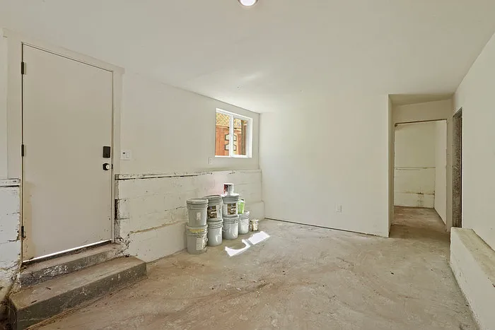 3634 6th Ave — Photo 24