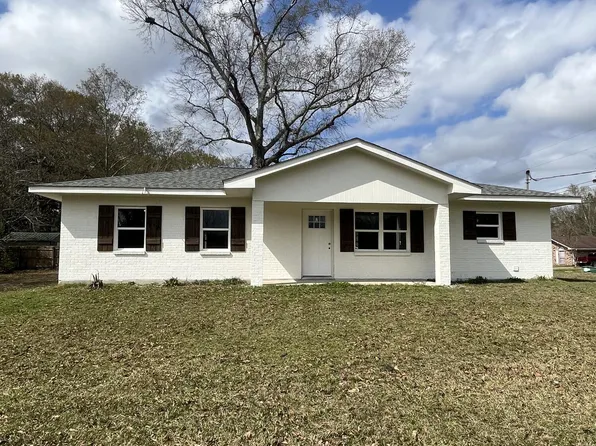 2101 Waynewood Dr, Picayune, MS 39466