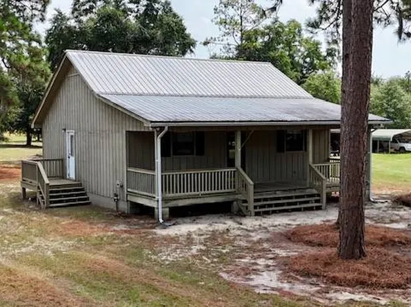 668 Sand Island Dr, Camden, AL 36726