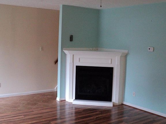 3rd image of 123 Fountain Dr