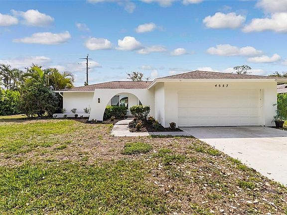 2nd image of 4557 Lakewood BLVD
