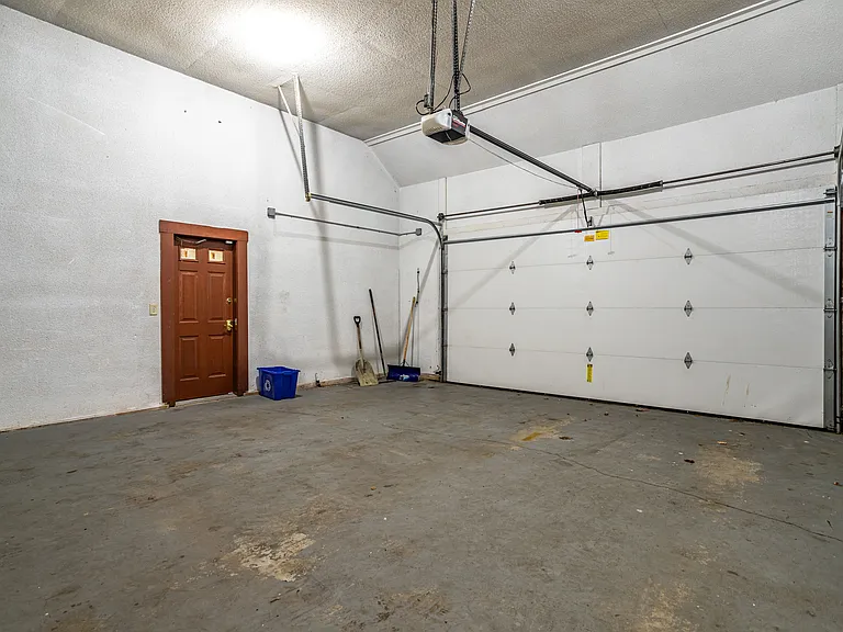 23 Golden Oaks Dr — Photo 44