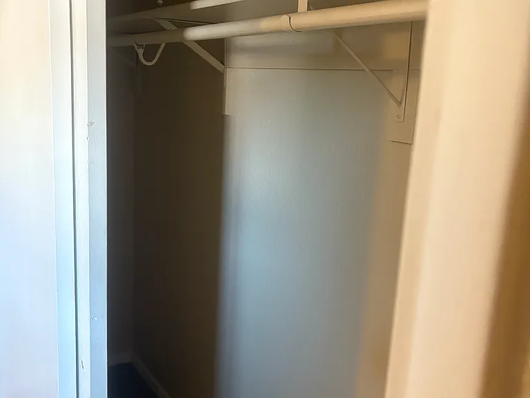 Sierra Madre Apartments — Photo 15