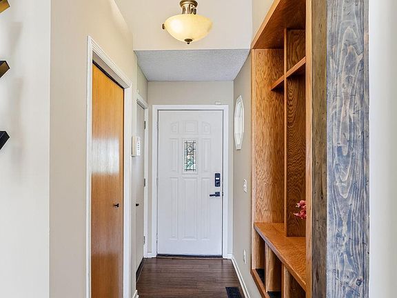4th image of 20828 Iran Ave