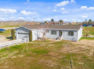 908 60th St W, Rosamond, CA 93560