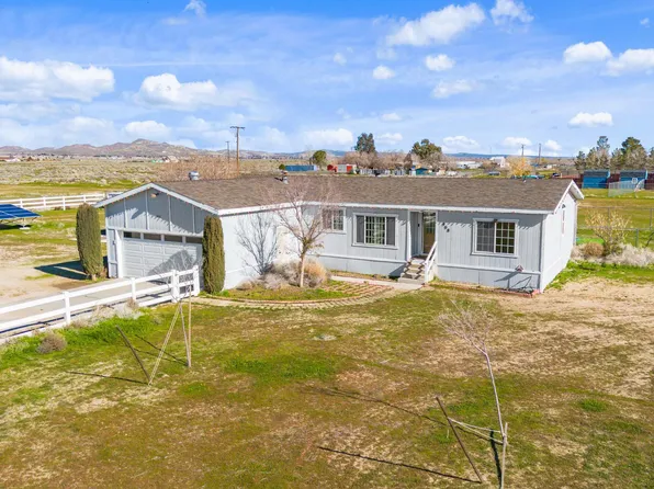 908 60th St W, Rosamond, CA 93560