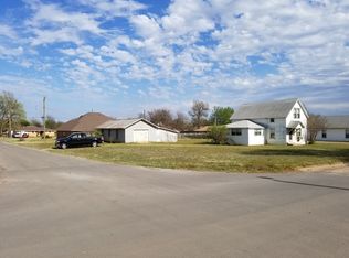 719 N Oklahoma St, Thomas, OK 73669