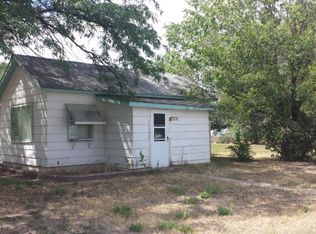 758 Lincoln Ave, Lovell, WY 82431