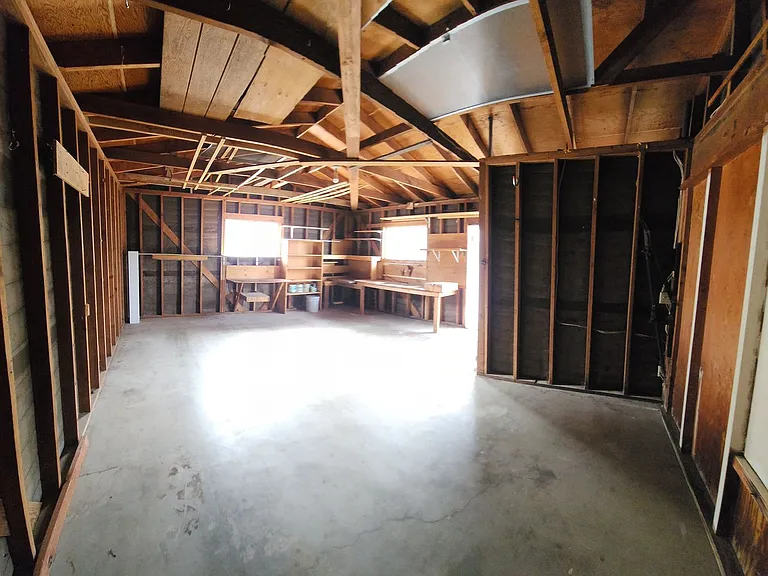 550 Piney Way — Photo 36
