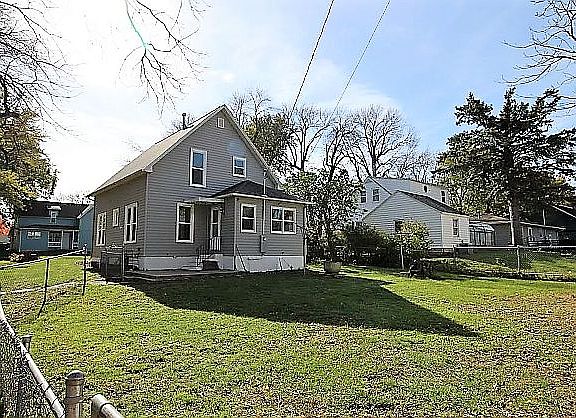 2nd image of 602 20th St