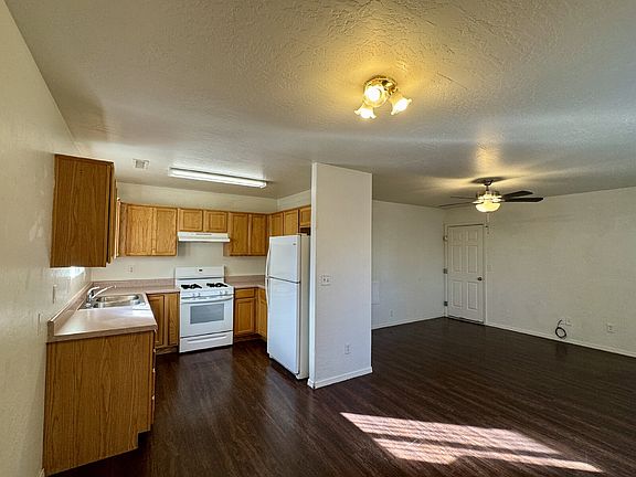 3rd image of 3160 N Truwood Dr APT A