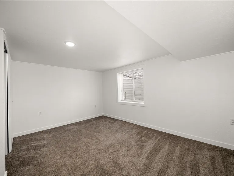 3rd Bedroom (basement)