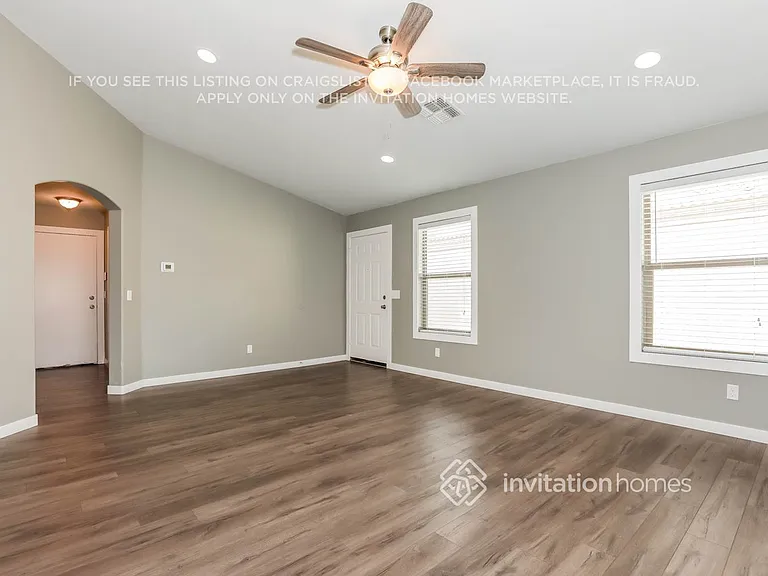 23763 N Desert Dr — Photo 2