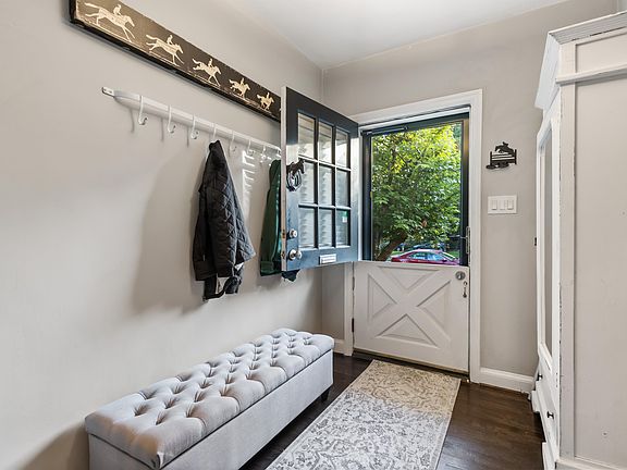 3rd image of 1121 Powhatan St #1
