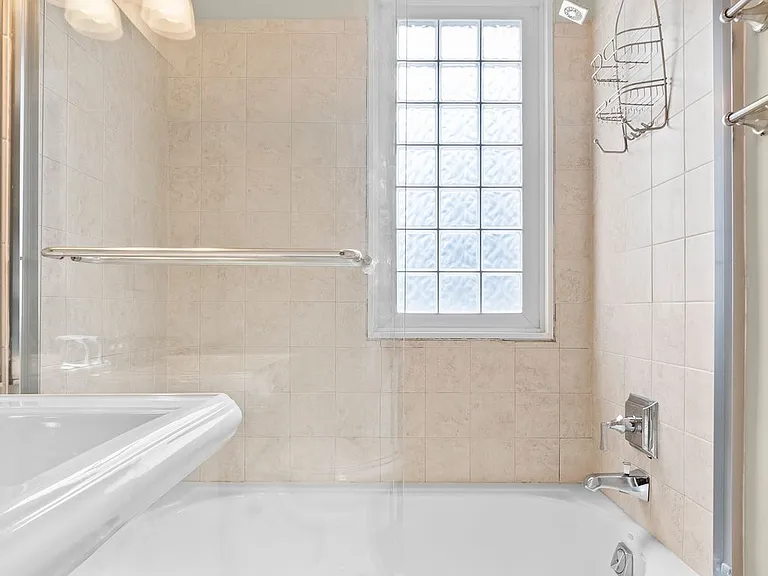 1512 Fontaine Rd — Photo 7