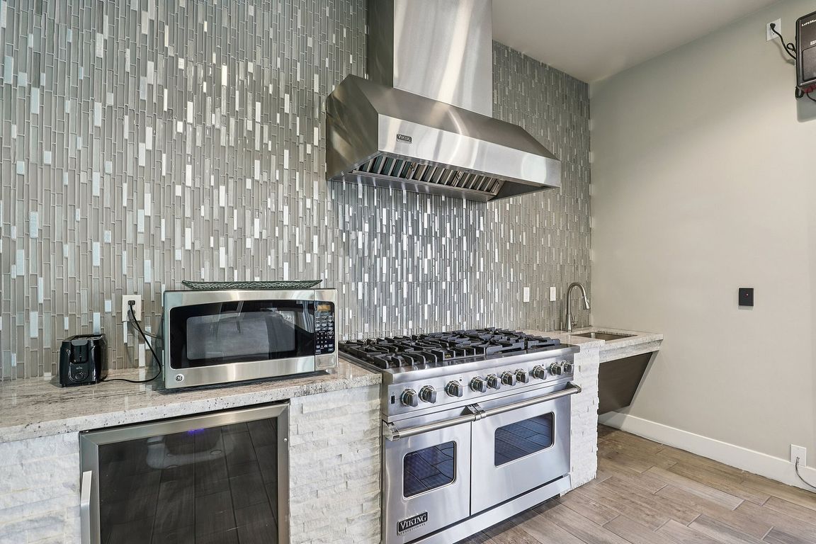 Gourmet Kitchen and Cooking Area Clubhouse