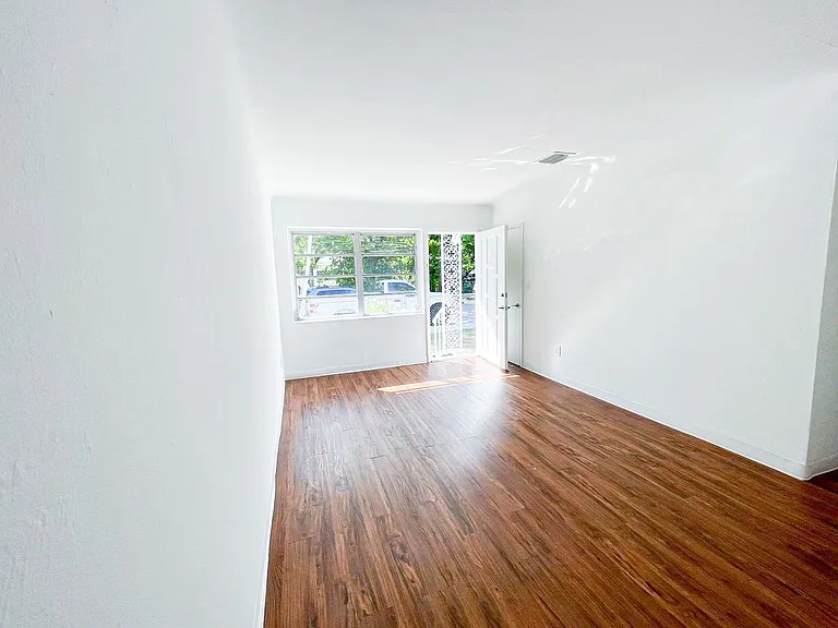 3003 NW 1st Ave — Photo 7