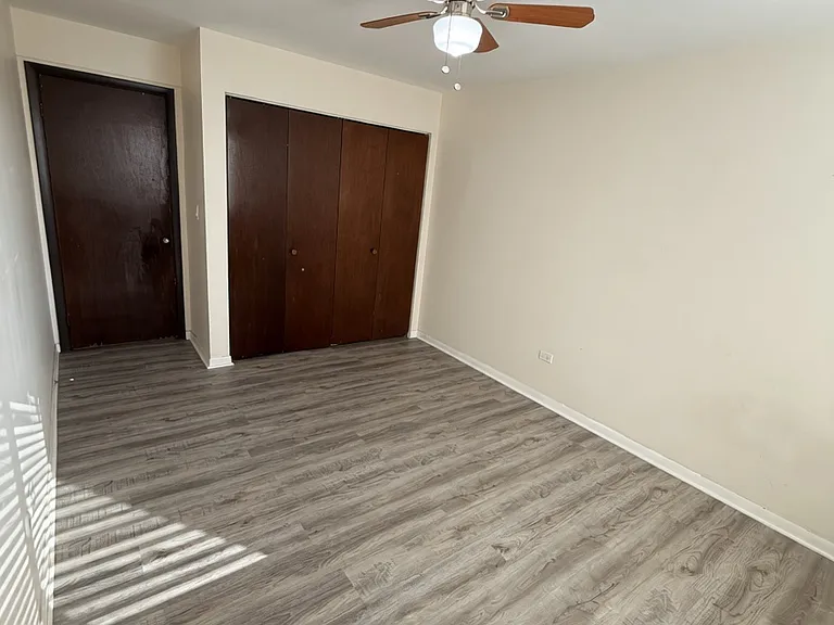5686 N Elston Ave — Photo 9