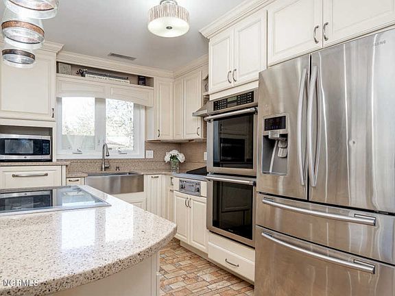 5th image of 106 Mary Ln