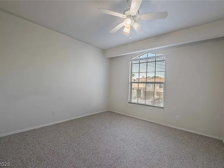 2815 Dawn Crossing Dr — Photo 16
