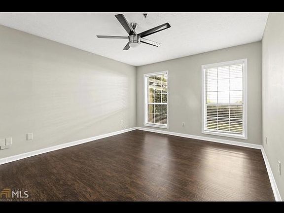 Spacious master bedroom!