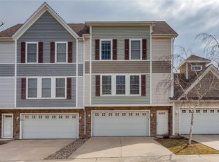 4303 155th St, Urbandale, IA 50323