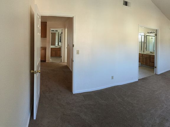 Master Bedroom 001